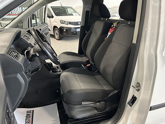 Volkswagen Caddy 13 of 23