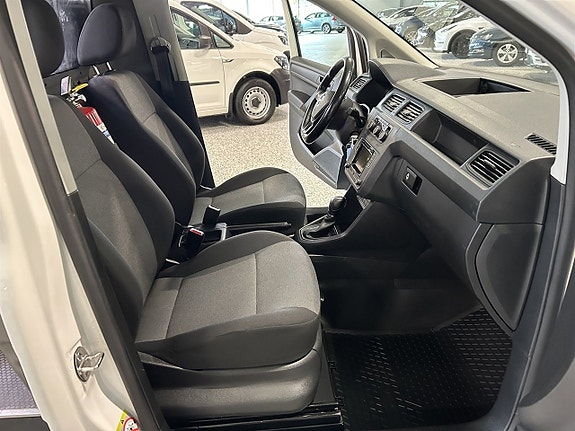 Volkswagen Caddy 19 of 23