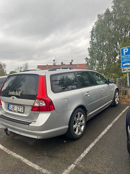 Volvo V70 10 of 13