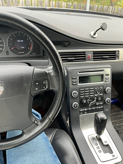 Volvo V70 9 of 13