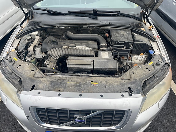 Volvo V70 12 of 13