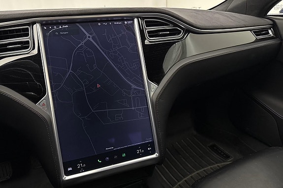 Tesla Model S 13 of 22