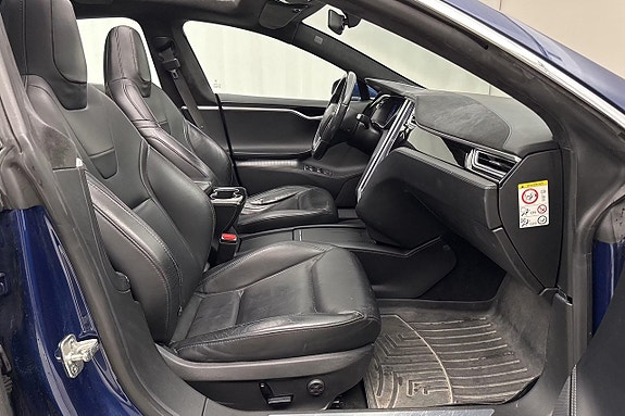 Tesla Model S 20 of 22