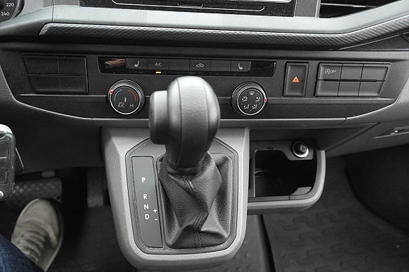 Volkswagen Transporter 17 of 23