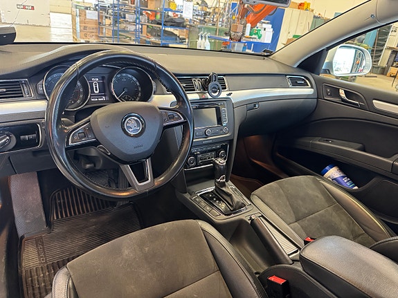 Skoda Superb 4 of 6