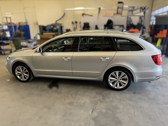 Skoda Superb 3 of 6