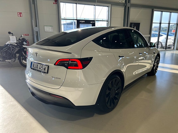 Tesla Model Y 3 of 16