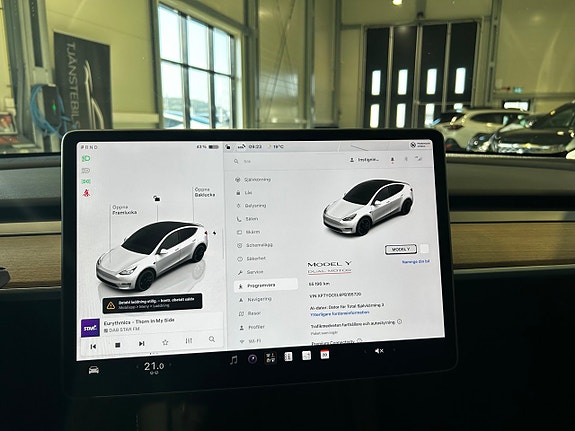 Tesla Model Y 12 of 16
