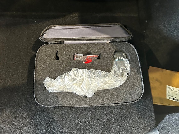 Tesla Model Y 6 of 16