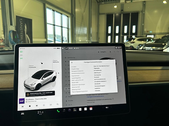 Tesla Model Y 13 of 16