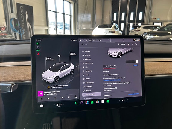 Tesla Model Y 12 of 16