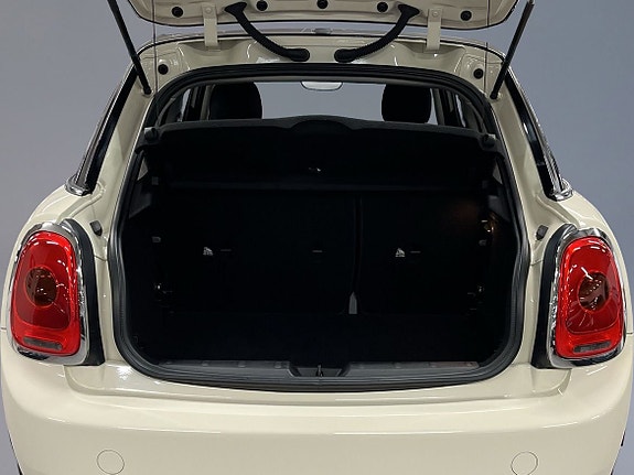 MINI Cooper 8 of 8
