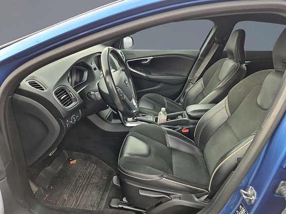 Volvo V40 6 of 11