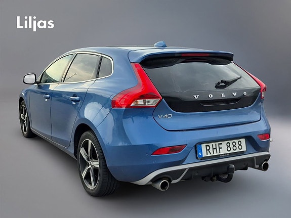 Volvo V40 4 of 11