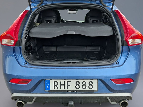 Volvo V40 9 of 11