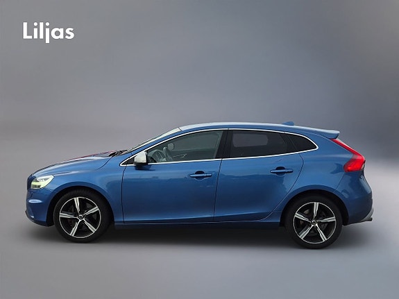 Volvo V40 3 of 11
