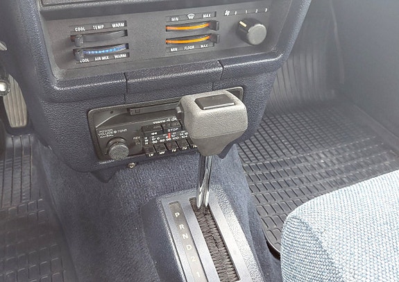 Volvo 244 18 of 22