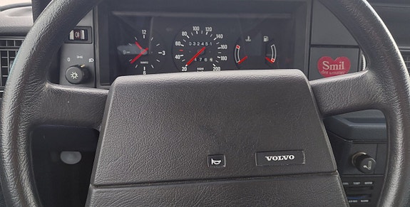 Volvo 244 12 of 22