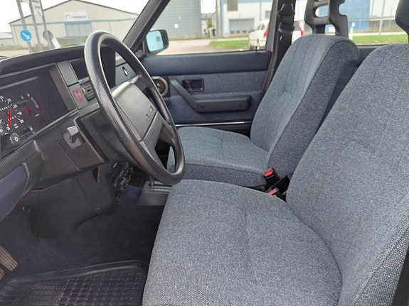 Volvo 244 9 of 22
