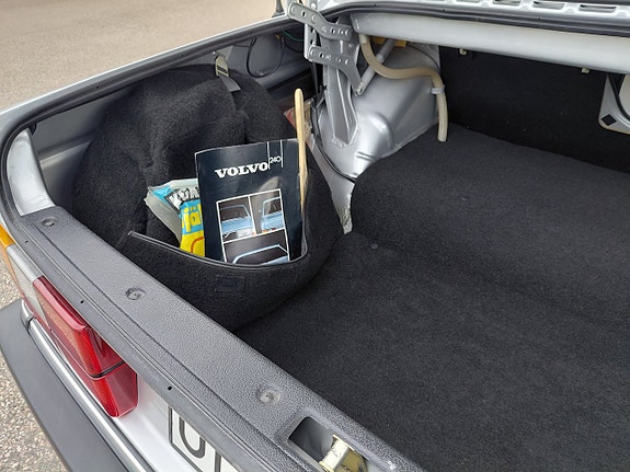 Volvo 244 8 of 22