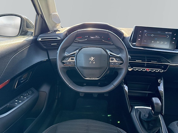 Peugeot 208 13 of 15