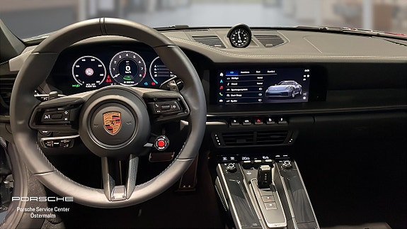 Porsche 911 Carrera GTS 14 of 20