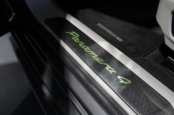 Porsche Panamera 4 9 of 18