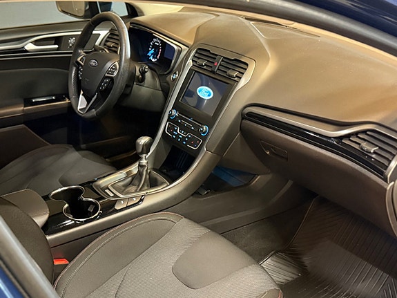 Ford Mondeo 16 of 19