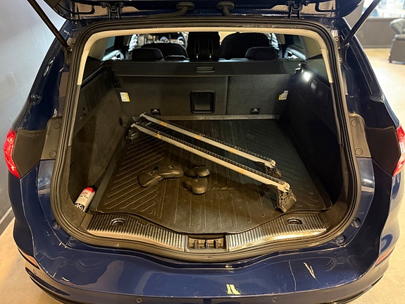 Ford Mondeo 19 of 19