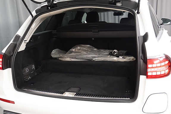 Mercedes-Benz E300 12 of 26