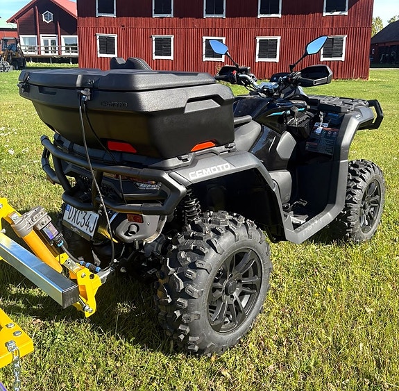 CFMOTO CFORCE 850 BLACK EDITION *REDSKAPSBÄRARE M. HARVMATTA* 2 of 8