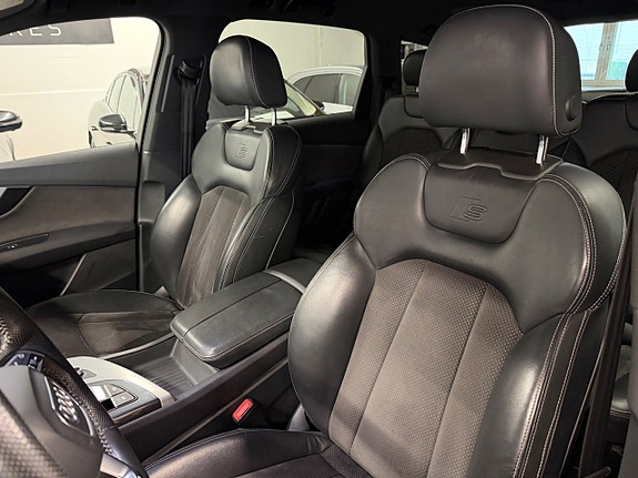 Audi Q7 10 of 26