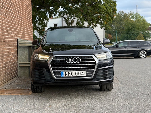 Audi Q7 8 of 26