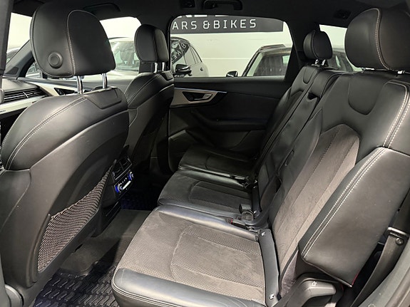Audi Q7 11 of 26
