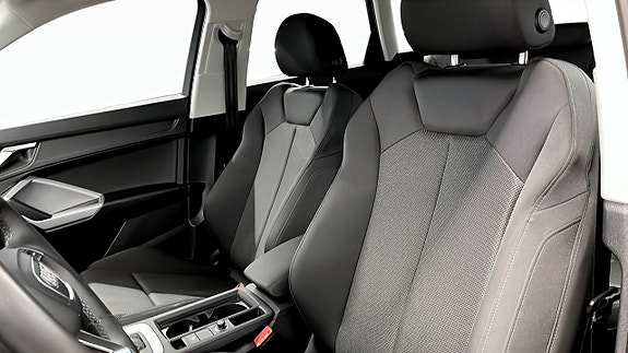 Audi Q3 10 of 16