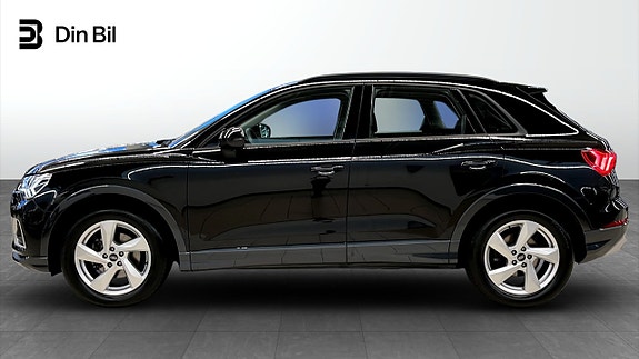 Audi Q3 2 of 16