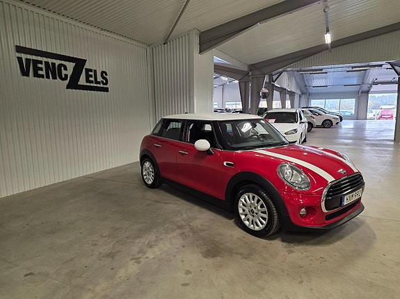 MINI Cooper 2 of 10