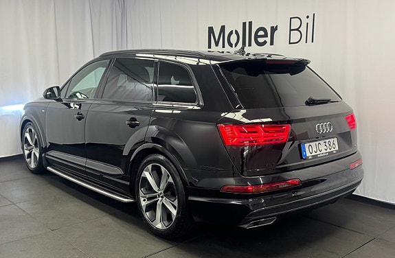 Audi Q7 4 of 14