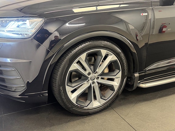 Audi Q7 6 of 14