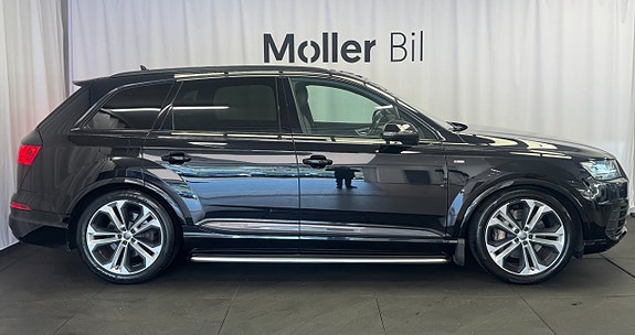 Audi Q7 2 of 14