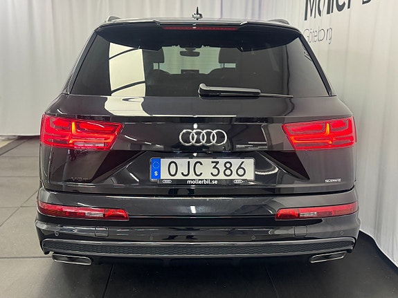 Audi Q7 5 of 14