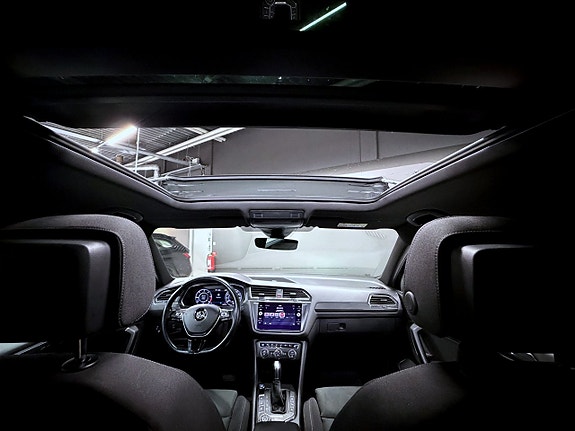Volkswagen Tiguan Allspace 3 of 21