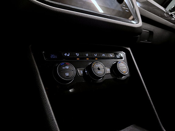 Volkswagen Tiguan Allspace 13 of 21