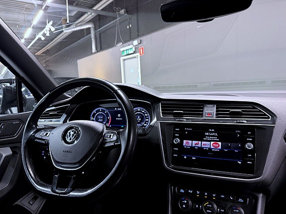 Volkswagen Tiguan Allspace 17 of 21