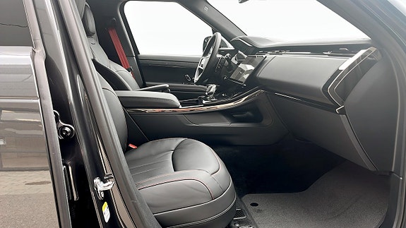 Land Rover Range Rover Sport 3 of 9
