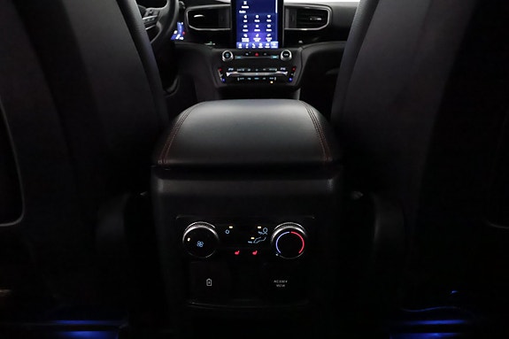 Ford Explorer 16 of 29