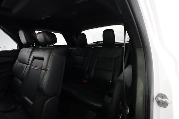 Ford Explorer 12 of 29
