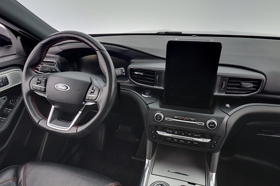 Ford Explorer 15 of 29