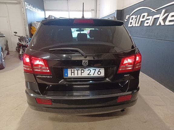 Dodge Journey 6 of 14