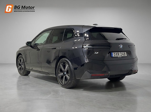 BMW iX 3 of 27